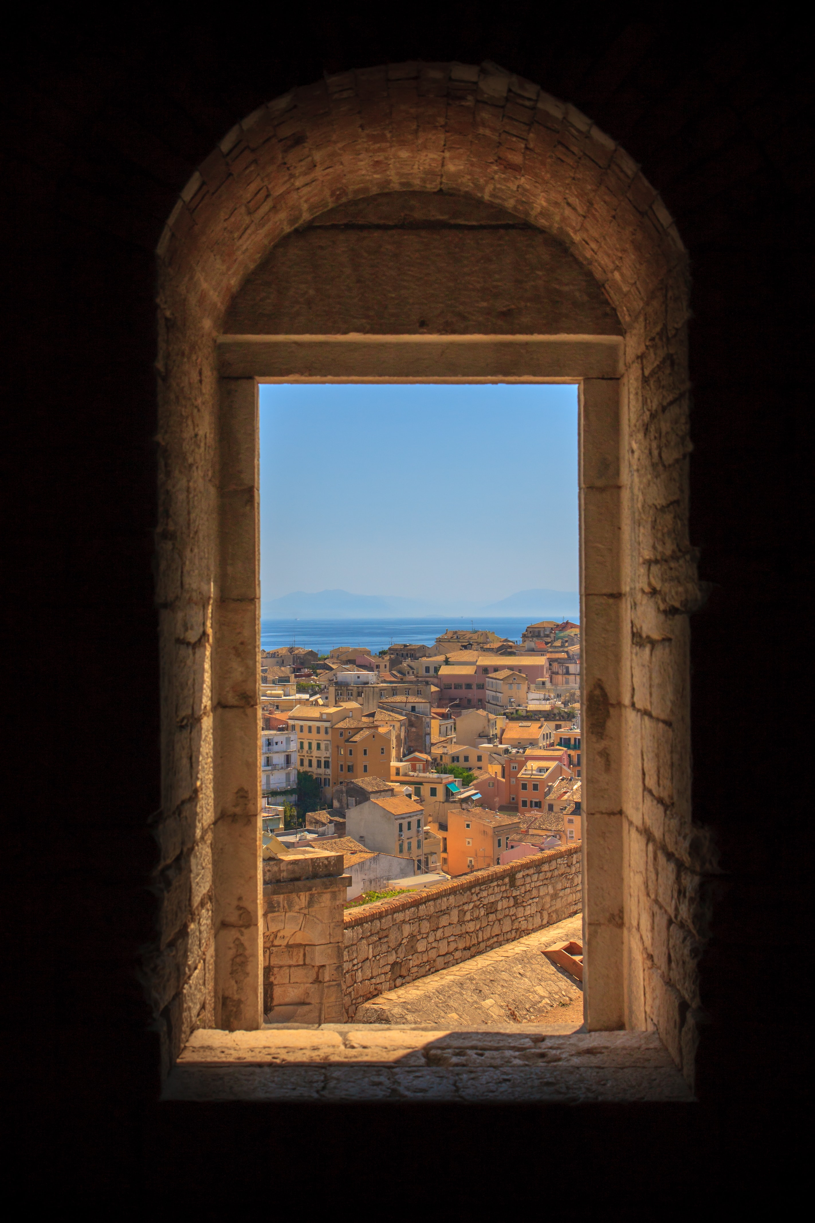 View through window (Unsplash Dawid Zawila)